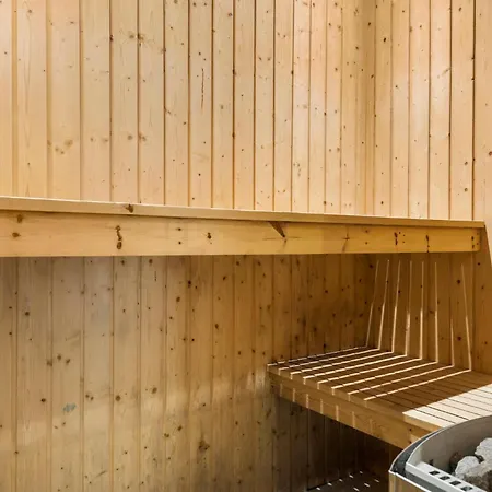 펜션 Awesome In With Sauna 에벨토프트